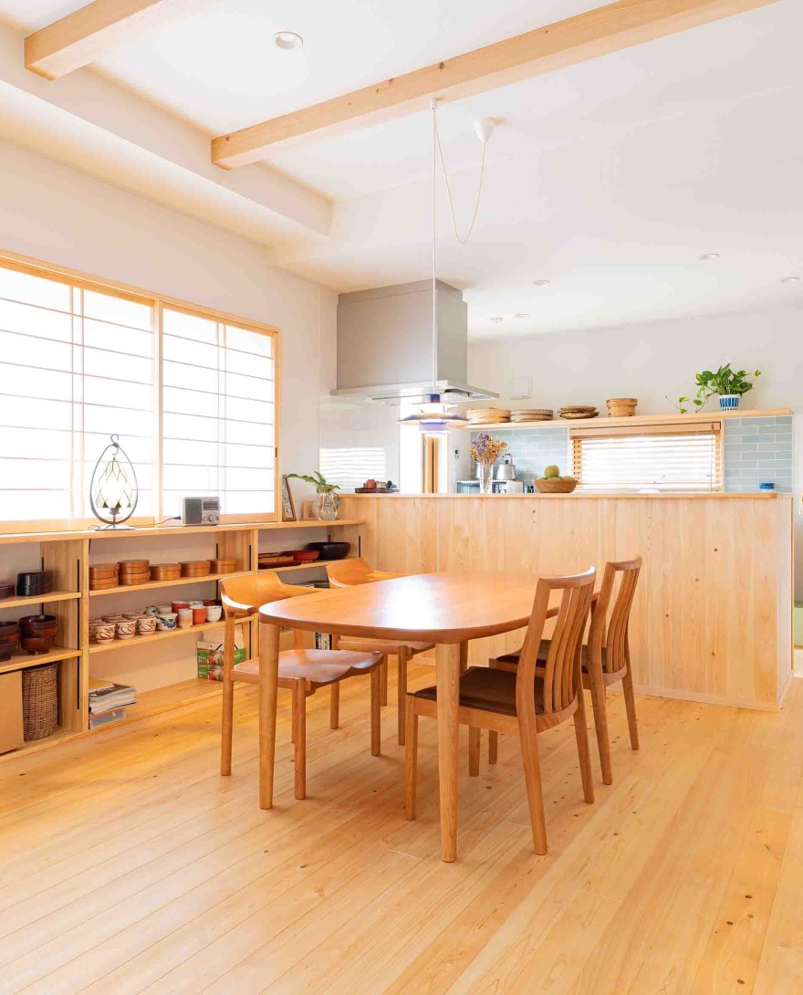 小嶋工務店の施工事例：ヒノキの香りとぬくもりが心地よい、こだわりいっぱいの“木の家”