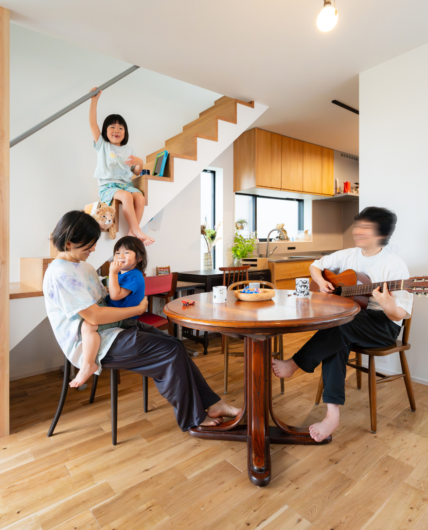 小嶋工務店の施工事例：暮らす喜びと、創る楽しみ 感性を育むとっておきのマイホーム