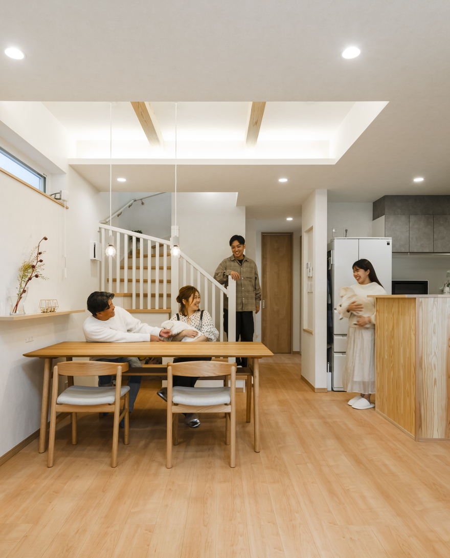 小嶋工務店の施工事例：なかよし家族が選んだ“完全同居型” それぞれの暮らしも楽しい二世帯住宅へ