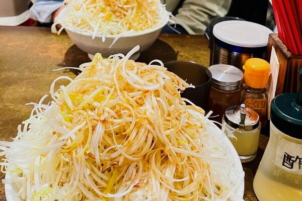 写真：『こじメシ』