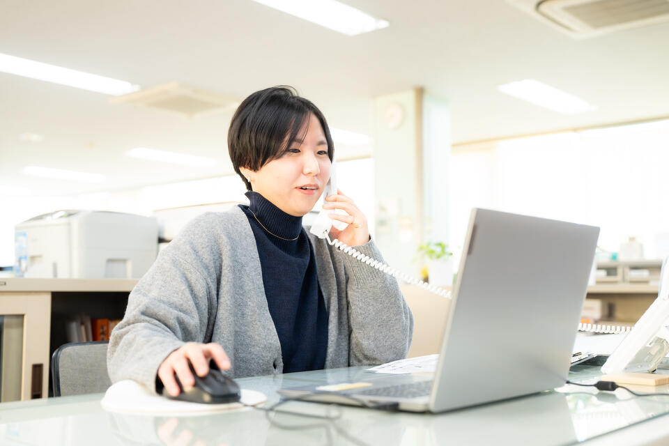 写真:小嶋工務店の採用情報(【本社受付・一般事務】平日のみ週3日~|シンプルな事務作業で安心してはじめられます)